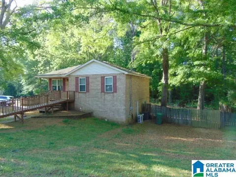137 Randall Cir, Clanton, AL 35045