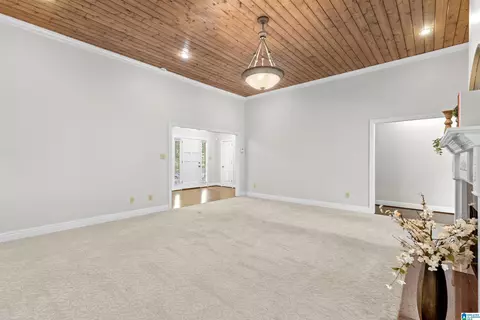 Living - 12421 Mcmath Cir, Mc Calla, AL 35111 photo 3 of 4