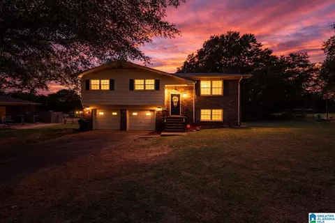 4128 Cloverdale Rd, Anniston, AL 36207