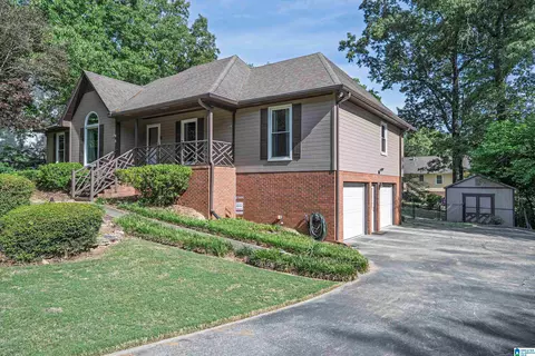 6007 Woodvale Dr, Helena, AL 35080