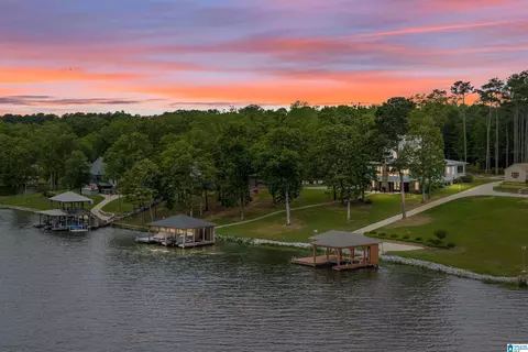 135 Timber Trl, Sylacauga, AL 35151