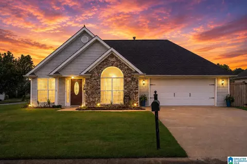 169 Camden Cove Pkwy, Calera, AL 35040