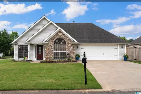 169 Camden Cove Pkwy, Calera, AL 35040