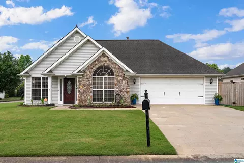 169 Camden Cove Pkwy, Calera, AL 35040