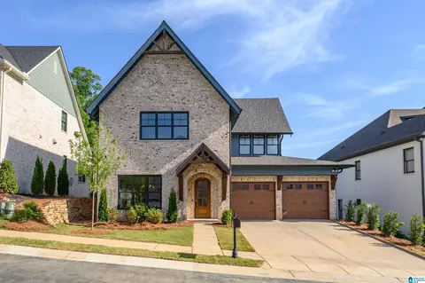 805 Southbend Ln, Vestavia Hills, AL 35216
