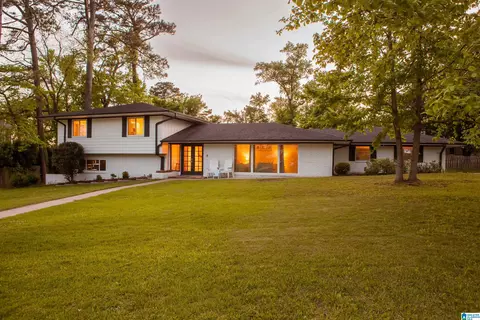 1016 Oaklawn Dr, Vestavia Hills, AL 35216