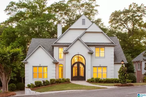 2551 Ivy Glenn Dr, Vestavia, AL 35243