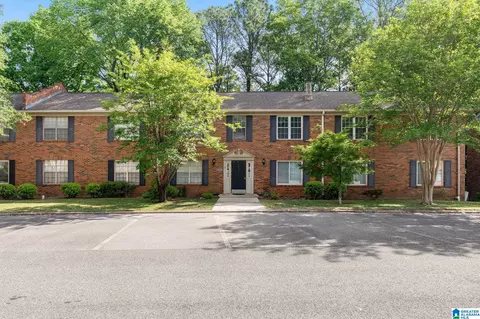 2033 Montreat Pkwy #D, Vestavia Hills, AL 35216