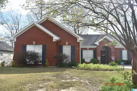 6913 Rowan Springs Cir, Leeds, AL 35094