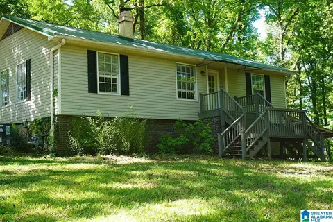 6646 Robillard Dr, Bessemer, AL 35022