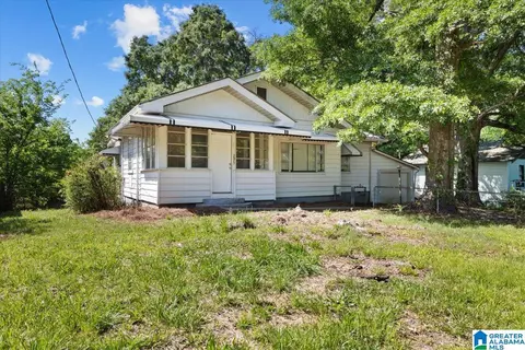295 11th Ave NE, Graysville, AL 35073