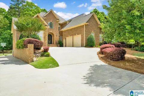 912 Trinity Ct, Birmingham, AL 35242