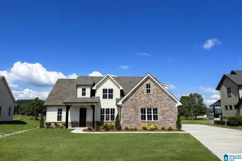 306 Lake Creek Dr, Guntersville, AL 35976