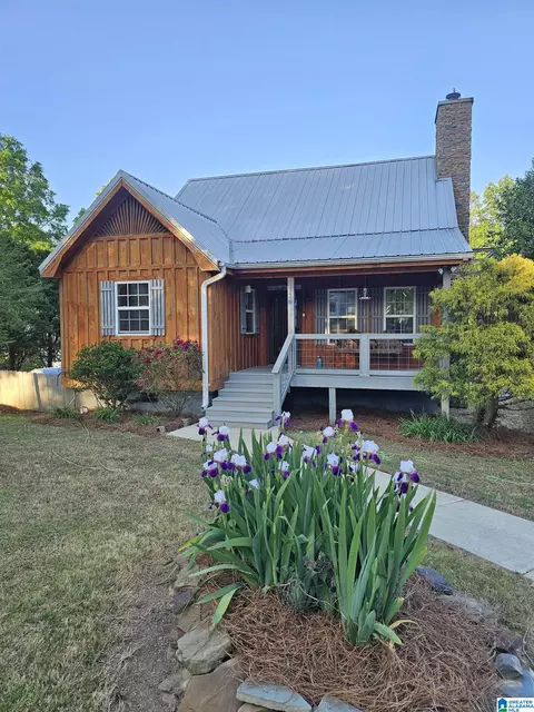 276 Lee Ln, Talladega, AL 35160