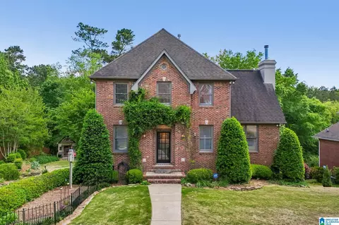 4061 Bent River Ln, Vestavia Hills, AL 35216