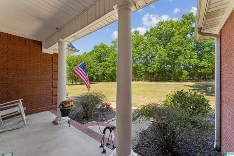 Exterior - 1610 Hinkle Rd, Clanton, AL 35045 photo 4 of 12