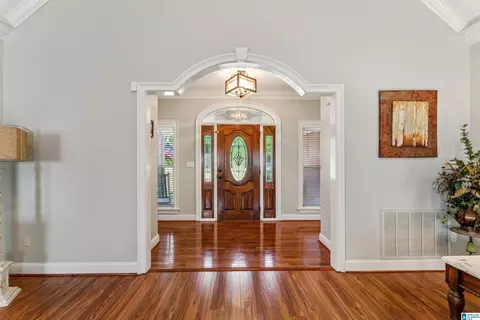 Entry Way - 1610 Hinkle Rd, Clanton, AL 35045 photo 1 of 4