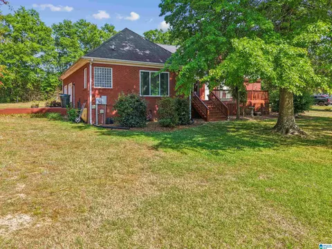 Exterior - 1610 Hinkle Rd, Clanton, AL 35045 photo 6 of 12