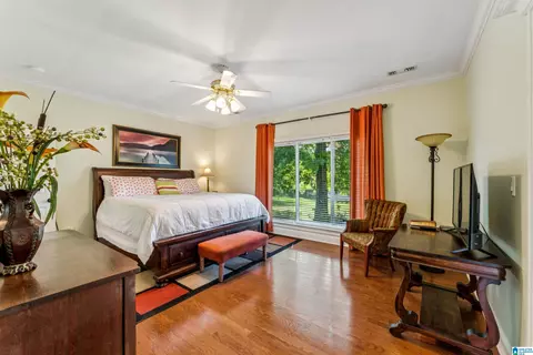 Bedroom - 1610 Hinkle Rd, Clanton, AL 35045 photo 4 of 5