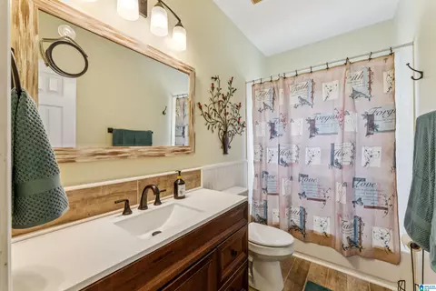 Bath - 1610 Hinkle Rd, Clanton, AL 35045 photo 1 of 4
