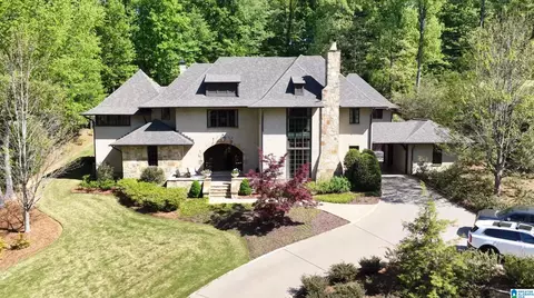 3221 Brookwood Rd, Mountain Brook, AL 35223