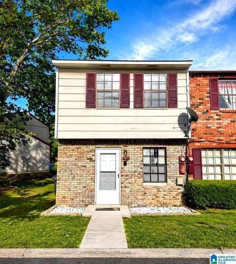 1911 Springlake Ct, Birmingham, AL 35215