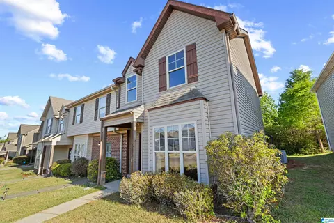 520 The Heights Ln, Calera, AL 35040