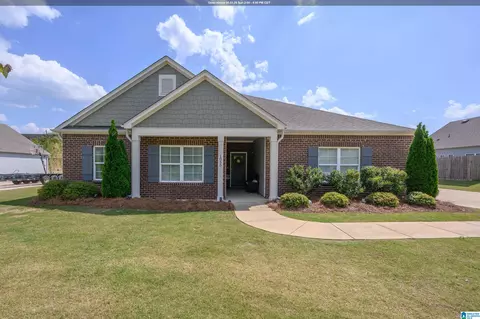 1050 Mountain Laurel Cir, Moody, AL 35004