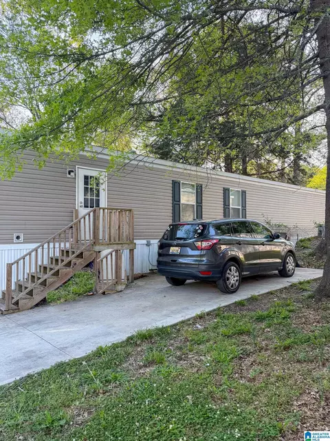 15 Adam Dr, Birmingham, AL 35215