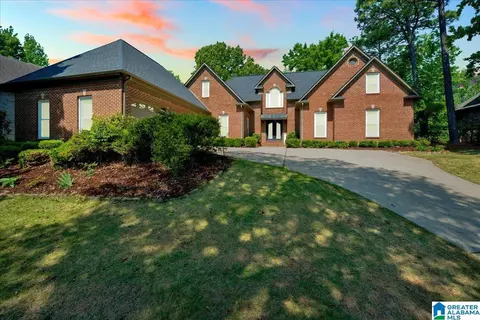 1719 Lake Cyrus Club Dr, Hoover, AL 35244