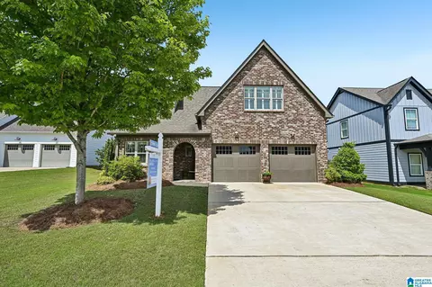 8197 Caldwell Dr, Trussville, AL 35173