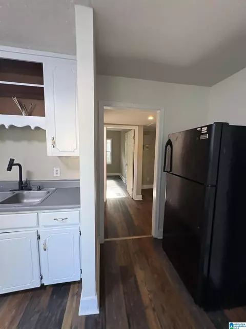 Entry Way - 1304 E 11th St, Anniston, AL 36207 photo 5 of 10