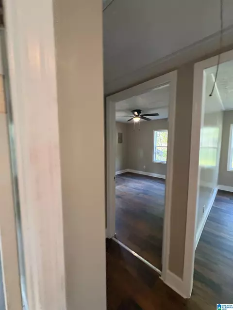 Entry Way - 1304 E 11th St, Anniston, AL 36207 photo 4 of 10
