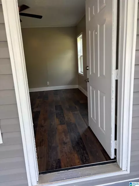 Entry Way - 1304 E 11th St, Anniston, AL 36207 photo 1 of 10
