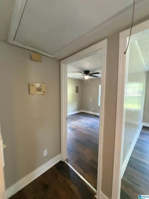 Entry Way - 1304 E 11th St, Anniston, AL 36207 photo 3 of 10