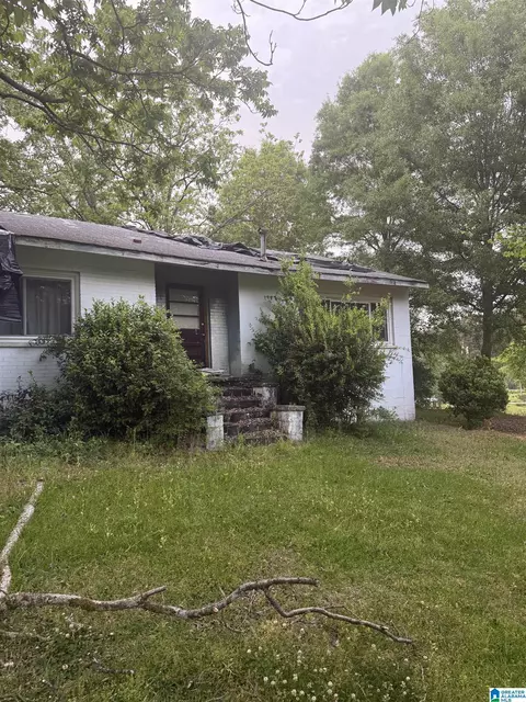 185 Grogan Rd, Anniston, AL 36201