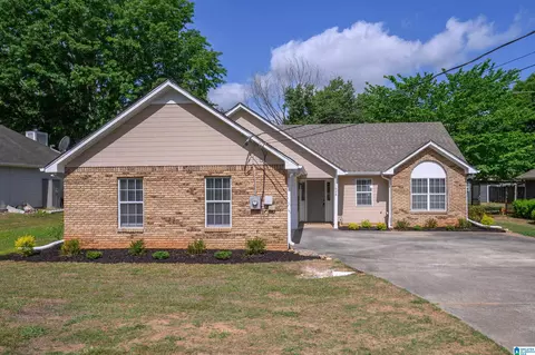1628 Eastern Valley Rd, Bessemer, AL 35022