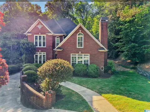 1614 Fairway View Dr, Hoover, AL 35244