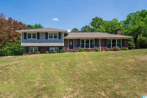 3329 Hilltop Rd SE, Bessemer, AL 35022