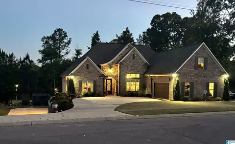 715 Cassie Dr W, Pell City, AL 35128