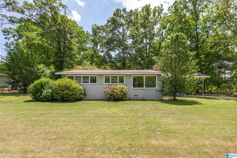 800 Woodlock Ln, Weaver, AL 36277