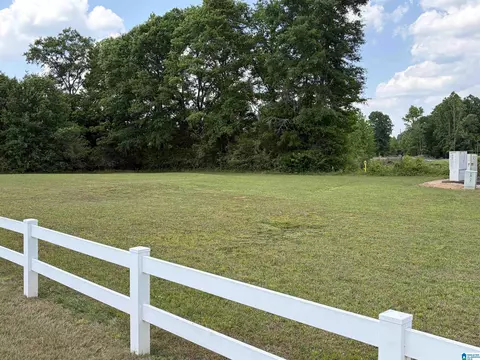 193 Silver Creek Pkwy #1, Alabaster, AL 35007