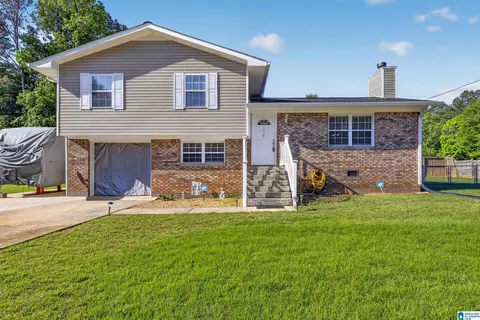 170 Starla Dr, Anniston, AL 36207