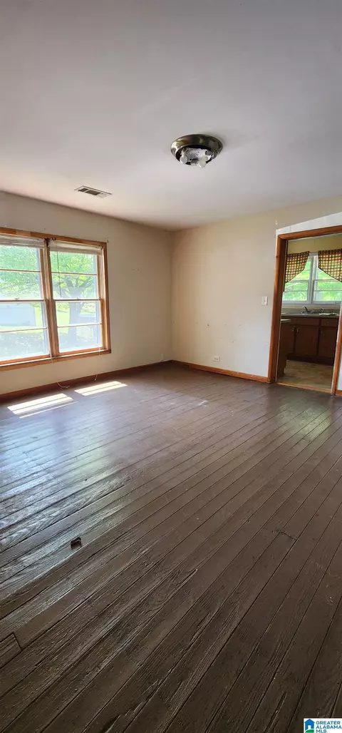 Living - 732 1st Ave E, Oneonta, AL 35121 photo 2 of 2
