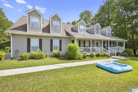 1561 April Dr, Warrior, AL 35180