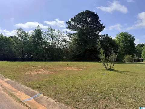 200 Cambridge Cir #17, Montevallo, AL 35115