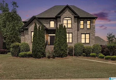 776 Lake Crest Dr, Hoover, AL 35226