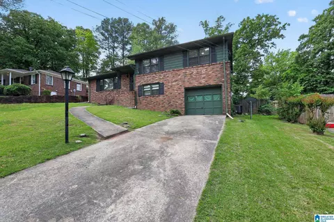 945 Ridgewood Cir, Birmingham, AL 35235