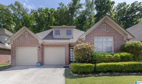 127 Narrows Creek Dr, Birmingham, AL 35242