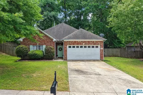 303 Meadow Cir, Maylene, AL 35114